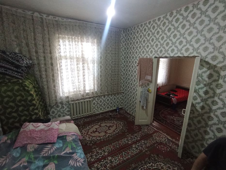 Продаёт участок в Бектемире