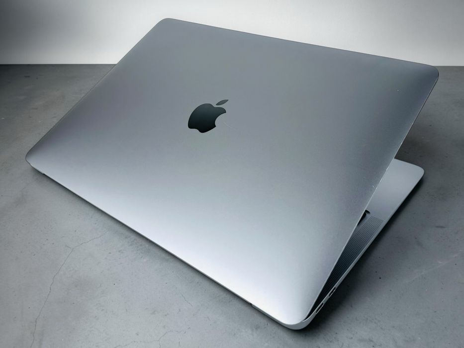 Apple MacBook Air 13 inch M1 16RAM 512GB Space Gray Отличен! Гаранция! — миниатюра 8