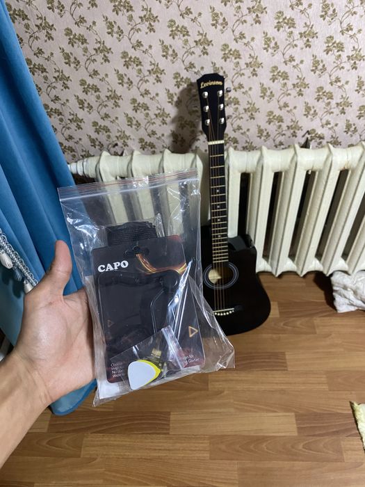 продаеться гитара