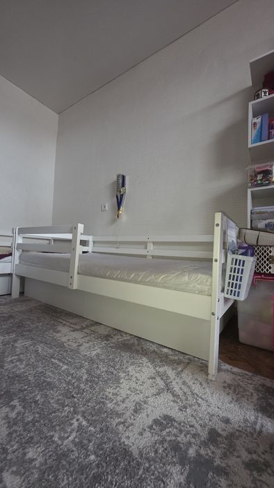 Кровать детская из дерева