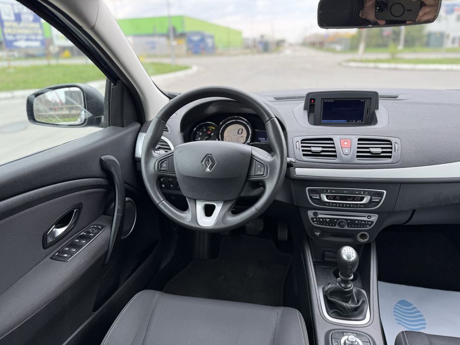 Renault Megane 3 ,1.5 dci 110 cp ,Carte Service+Raport RDW istoric km!