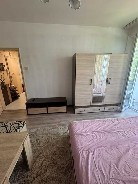 Давам едностаен апартамент под наем