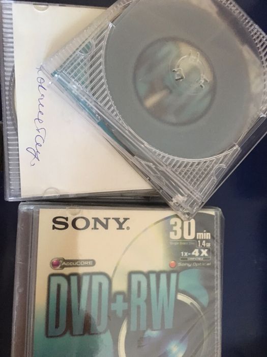 Продам видео камеру Sony