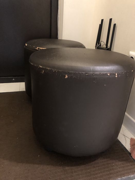 Два пуфика 40*40 за 5000 тг