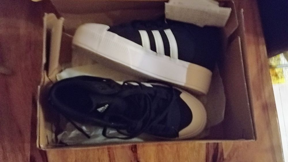 Adidas Bravada 37 1/2