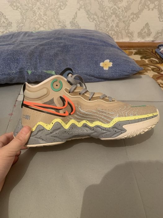 Nike Air Zoom Basketball