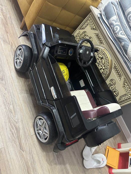 Продам детскую машинку