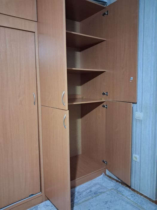Продам шкаф б/у хороший