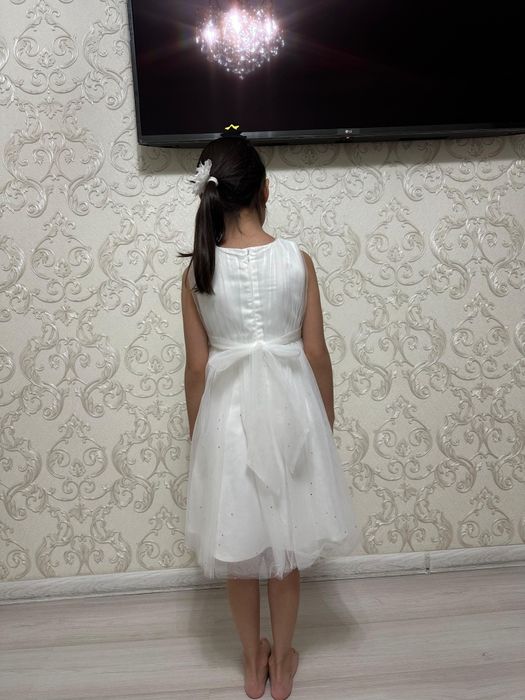 Вечернее платье для девочки 7-8 лет