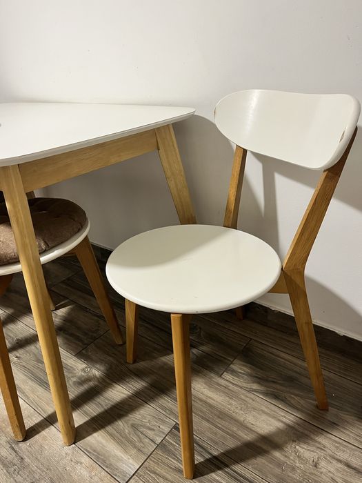 Masa extensibila de bucatarie cu 4 scaune