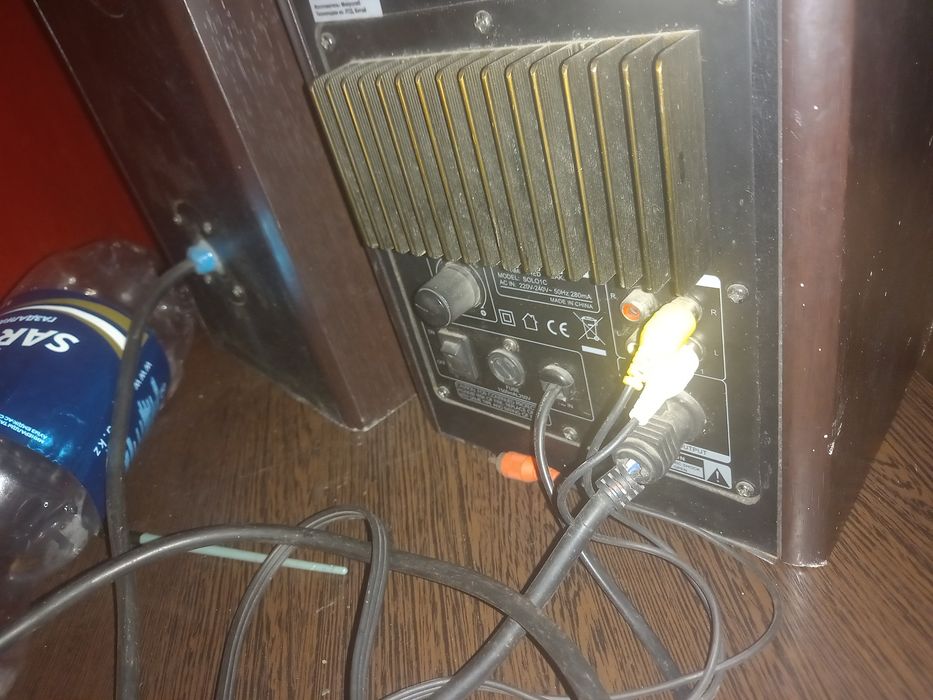 Продам колонки Microlab Colo c1