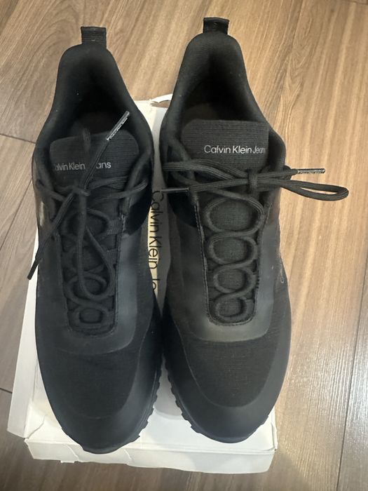 продам кроссовки calvin klein размер 45