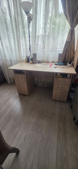 Birou cu sertare