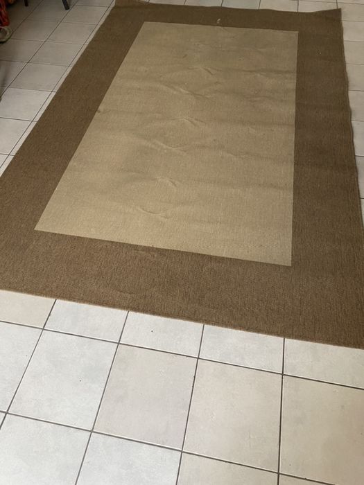 covor,dimensiuni 300x200 cm(Lxl),nuante de crem,model geometric