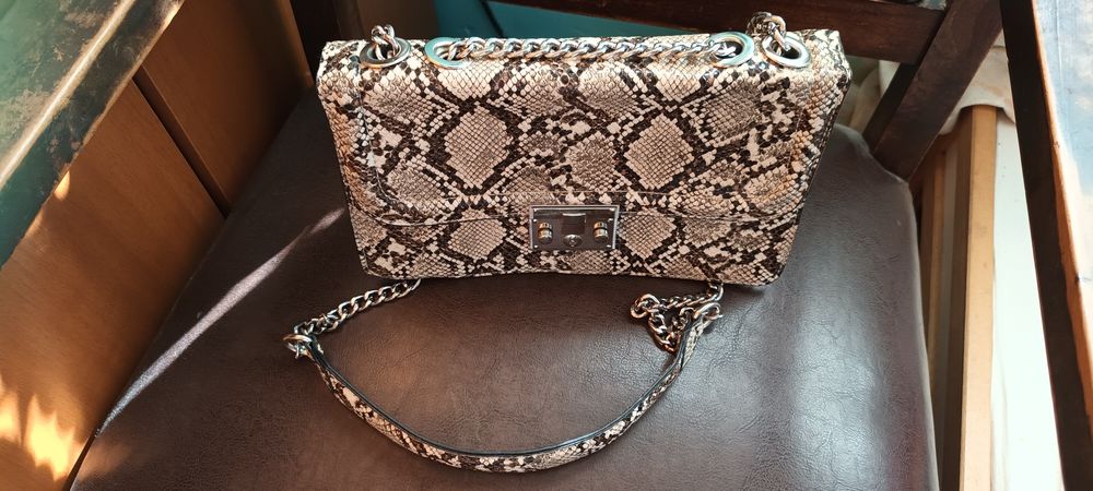 Дамска чанта Stradivarius