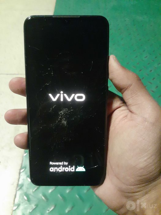 Vivo v17 128/8+4 gb  flagman  550 ming so'm
