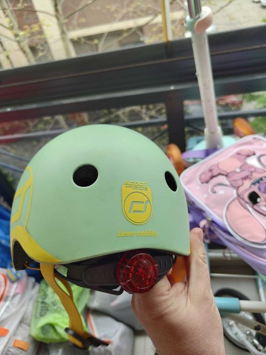 Vand trotineta copii Scoot & Ride + casca in stare f buna 600 lei