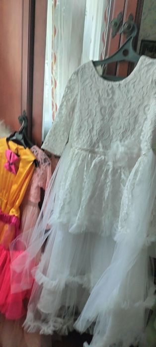 Платье на девочек