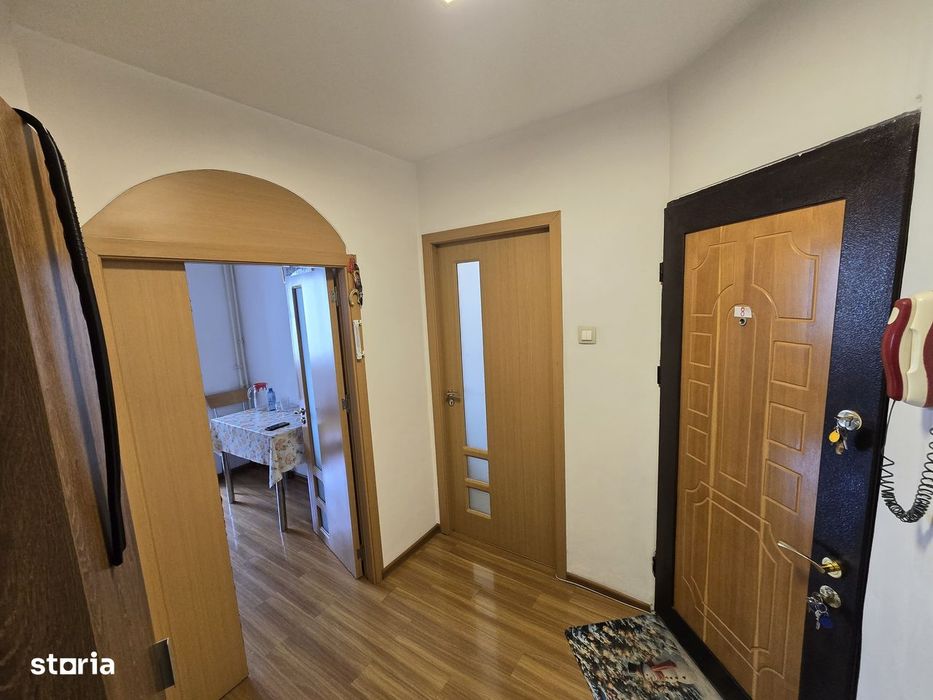 Ap. 2cam,dec,renovat total,et.5,bl.reabilitat,1 min distanta metrou.