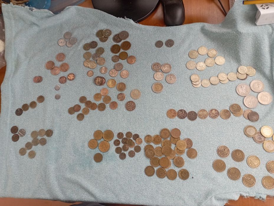 Продам разные ионеты