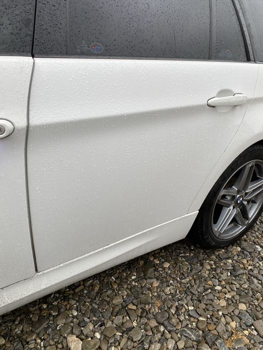 Ușa / portiera stânga spate Bmw seria 3 e91 alb