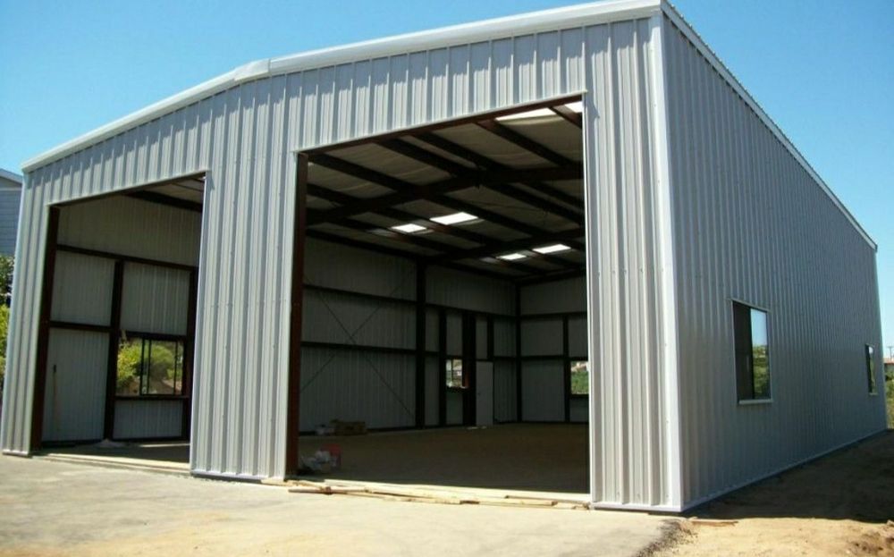 Hala metalica 8 m latime 15 m lungime 4 m inaltime