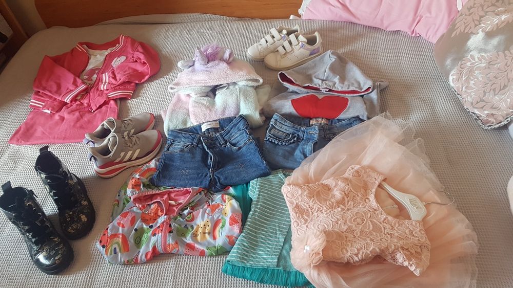 Дрешки за момиче 6г.