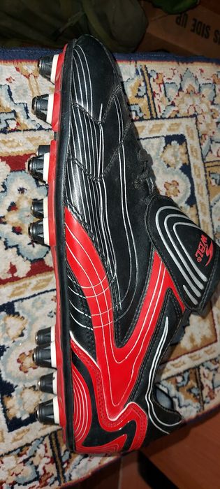 Буцы оригинал для футбола