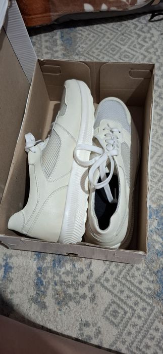 Кроссовки мужские белые 44 размер