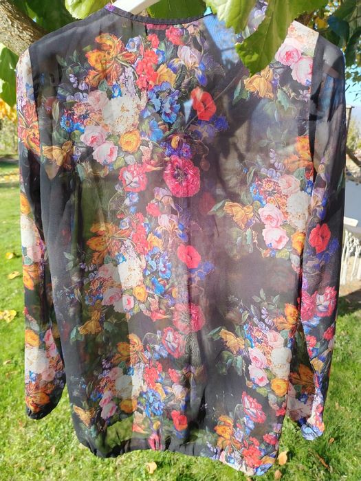 Дамска риза xs в отлично състояние