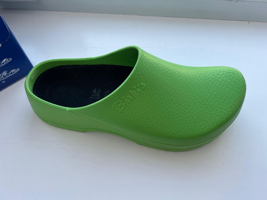 Продам медицинскую обувь