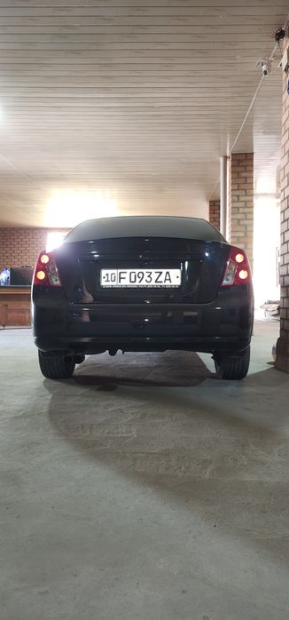 Lacceti 1.8  sotiladi