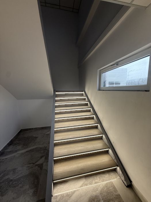 Inchiriez cladire birouri / sala de conferinte / etc