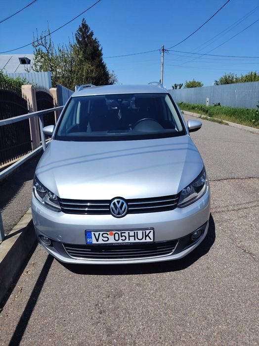 Auto vw TOURAN AN 2013  nr. Tel. 0745519697