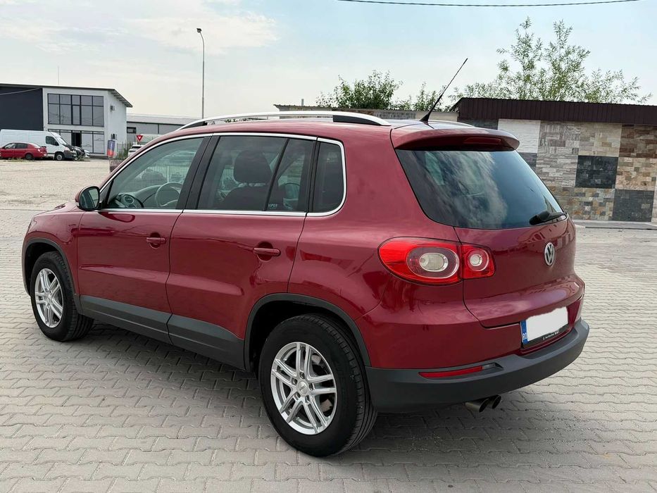 Volkswagen Tiguan / 4x4 / Automat / Navigatie / Proprietar