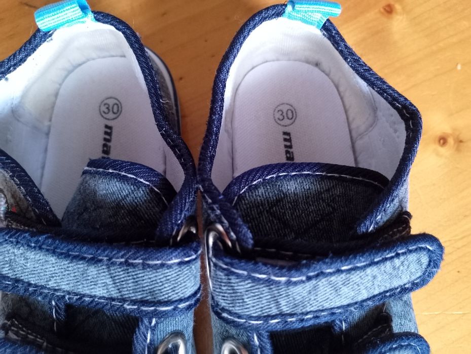 Боти , маратонки и пантофи за момче