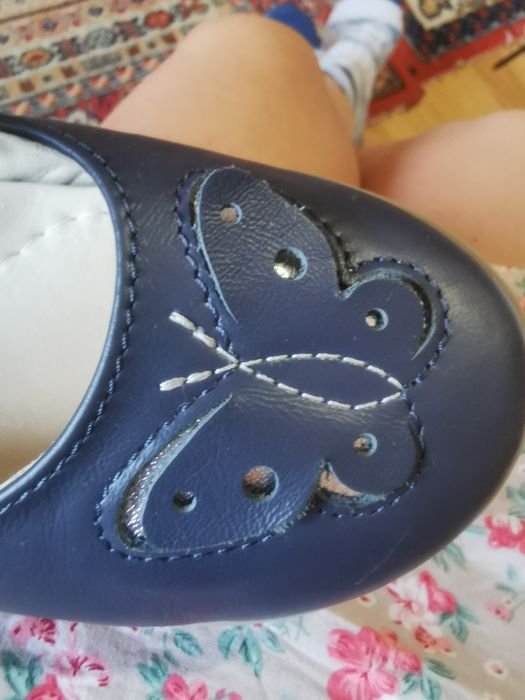 Продам детские туфли