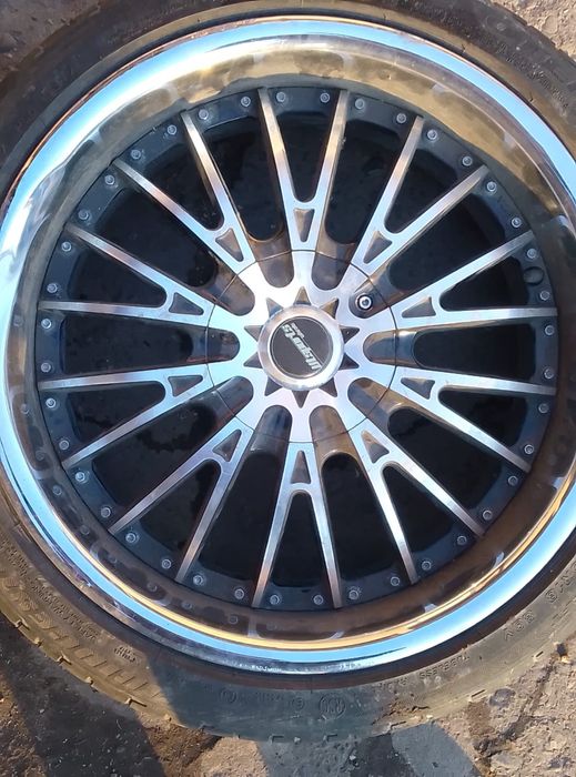 Jante 225/40/18 cu distanțier dacă e necesar