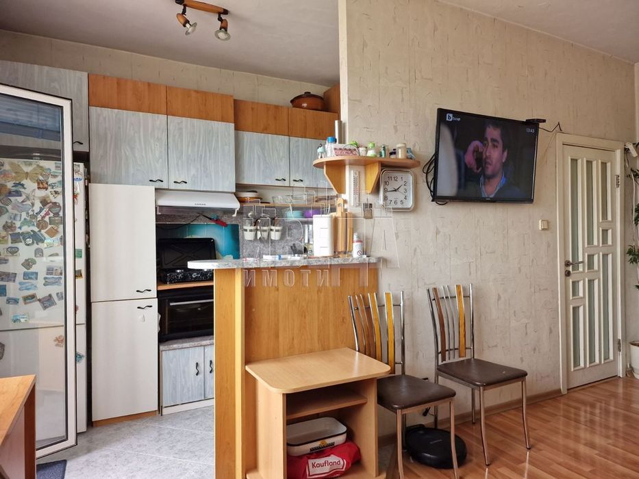 Продава се Тристаен апартамент в Варна, Възраждане 2 - 80 кв.м за 1563 €/кв.м - Снимка #2