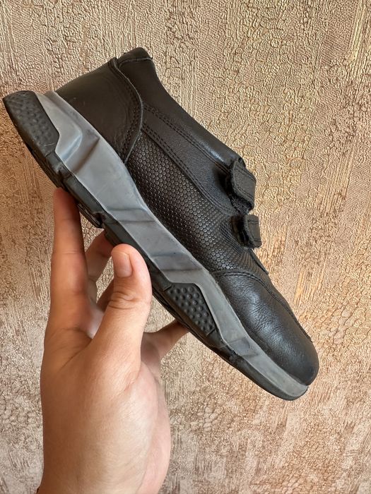 Школьные ботинки