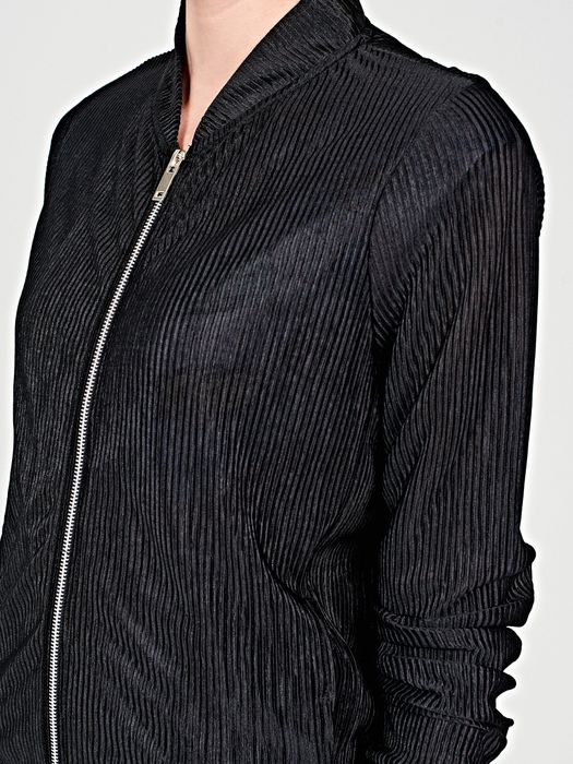 Лёгкая куртка джемпер