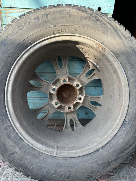 Диск r18 с шинаси