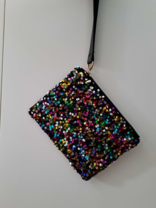 Нова чанта клъч с многоцветни пайети