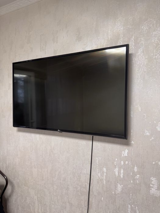 Продам телевизор LG