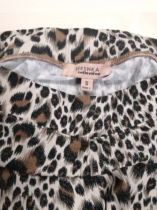 Pantaloni eleganți și colanți animal print