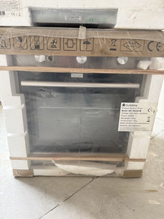 Газ плита, духовка.