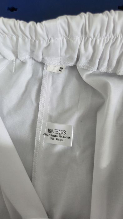 Pantaloni asistent medical