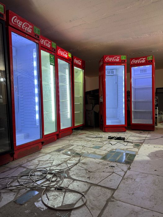 Витринный холодильник