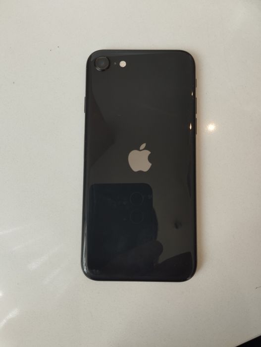 Iphone se 2022 holati ideal 64 Gb 80 % batarey