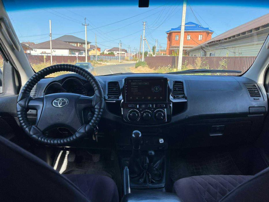 Продам Toyota Hilux 2014 г.